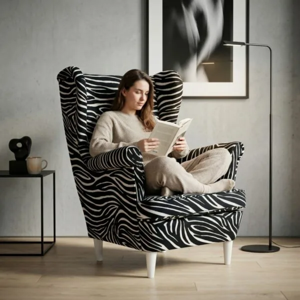 Fotel uszak skandynawski czarno biały zebra Design Ari Print Family Meble — komfort